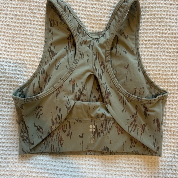 NWOT Halle Berry X Sweaty Betty Athena XS super soft bra green foil print - Picture 8 of 10